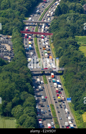 Ingorgo sull'autostrada A2, vista aerea, Recklinghausen, la zona della Ruhr, Nord Reno-Westfalia, Germania Foto Stock