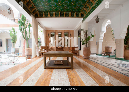 Vista interna Al Ksar Riad Anika a Marrakech, Marocco, Africa del Nord. Foto Stock