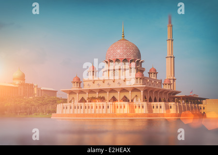 Putra moschea a Putrajaya - Kuala Lumpur in Malesia Foto Stock