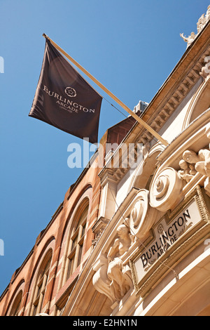 Burlington Arcade, City of Westminster, Londra, Inghilterra, Regno Unito Foto Stock