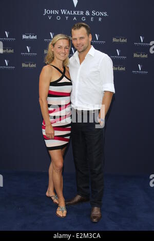 Rhea Harder mit Freund Jörg Vennewald a John Walker & Sons Voyager evento VIP. Dove: Amburgo, Germania Quando: 24 lug 2013 il credito Foto Stock