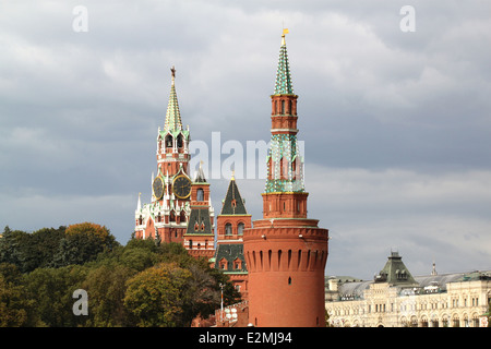 Magnifiche vedute della Torre del Cremlino a Mosca il Cremlino Foto Stock