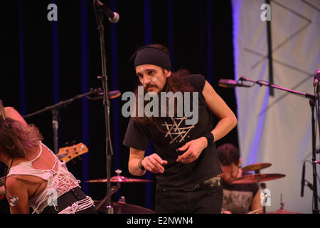 Salvko Bosnjak del Gypsy punk band Bad Buka esegue presso la John F. Kennedy Center per le Arti dello Spettacolo con: Salvko Bosnjak dove: DC di Washington, D.C., Stati Uniti quando: 17 Gen 2013 Foto Stock