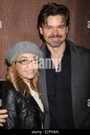 Apertura notturna afterparty per ''tutti i rabbia" tenutosi presso la West Bank Cafe: Jennifer Cody,Hunter Foster dove: New York City, Stati Uniti quando: 30 Gen 2013 Foto Stock