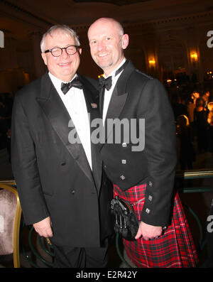 Grandi aspettative Serata di Gala tenutosi presso il Waldorf, Aldwych - interno dotato di: Christopher Biggins,Bruce McKinnon dove: Londra, Regno Unito quando: 07 Feb 2013 Foto Stock