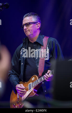 Milano Italia. Xx Giugno 2014. La American grunge rock band Pearl Jam esegue allo Stadio San Siro durante il "Fulmine Tour' Credito: Rodolfo Sassano/Alamy Live News Foto Stock