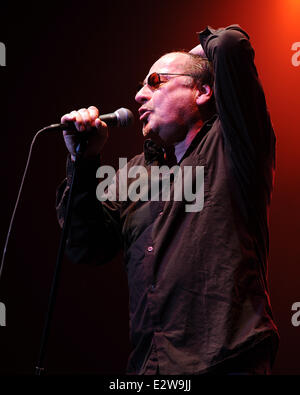 Southside Johnny esegue al Seminole Hard Rock Hotel e Casino' Hard Rock Live! Dotato di: Southside Johnny dove: Hollywood, FL, Stati Uniti quando: 07 Mar 2013 Foto Stock