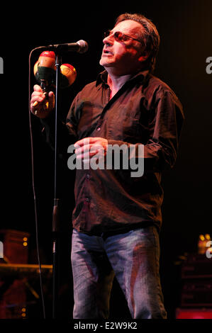 Southside Johnny esegue al Seminole Hard Rock Hotel e Casino' Hard Rock Live! Dotato di: Southside Johnny dove: Hollywood, FL, Stati Uniti quando: 07 Mar 2013 Foto Stock