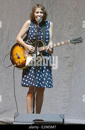 Gaby Moreno compie durante il Ricardo Arjona concerto come parte del "etamorphosis World Tour 2013" presso American Airline Arena offre: Gaby Moreno dove: Miami, Florida, Stati Uniti quando: 09 Mar 2013 Foto Stock