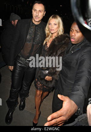 Kate Moss arriva al L'Oreal Kerastase evento di Parigi in corrispondenza di una zona di Mayfair offre: Kate Moss dove: Londra, Regno Unito quando: 11 Mar 2013 Foto Stock