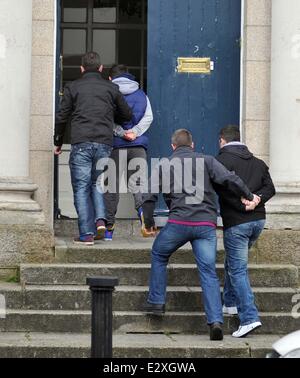 RTE dramma di amore e odio la stagione 4 del set di un film su Green Street offre: Laurence Kinlan,Mark Dunne dove: Dublino, Irlanda quando: 25 Mar Foto Stock