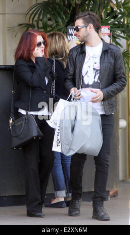 Priscilla Presley fuori e circa al Grove con: Priscilla Presley dove: West Hollywood, Stati Uniti quando: 26 Mar 2013 Foto Stock