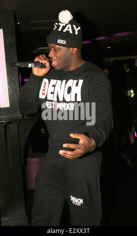 Lethal Bizzle performing live al Club di schiacciare con: Lethal Bizzle dove: Telford, Regno Unito quando: 30 Mar 2013 Foto Stock