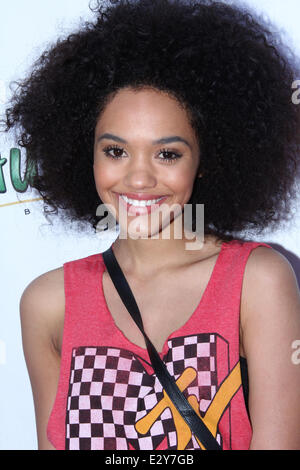 La dimora in stile- Pre-MTV Movie Awards Styling lounge ospitato da Celebrity Stylist Spry Lee Scott e Stacy Elien. Dotato di: Kiersey Clemons dove: Hollywood Hills, CA, Stati Uniti quando: 04 Apr 2013 Foto Stock