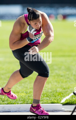 Valerie Adams (NZL) competere nel Womens' colpo messo a 2014 Adidas via e il campo Grand Prix. Foto Stock