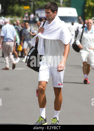 Il torneo di Wimbledon, Londra, Regno Unito. Il 21 giugno, 2014. Novak Djokovic fuori e circa a Wimbledon. Credito: amer ghazzal/Alamy Live News Foto Stock