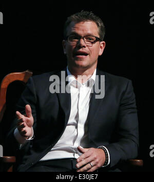 La Harvard University onori Matt Damon con il 2013 Medaglia di arti con: Matt Damon dove: Cambridge, Massachusetts, Stati Uniti quando: 25 Apr 2013 Foto Stock