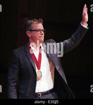 La Harvard University onori Matt Damon con il 2013 Medaglia di arti con: Matt Damon dove: Cambridge, Massachusetts, Stati Uniti quando: 25 Apr 2013 Foto Stock