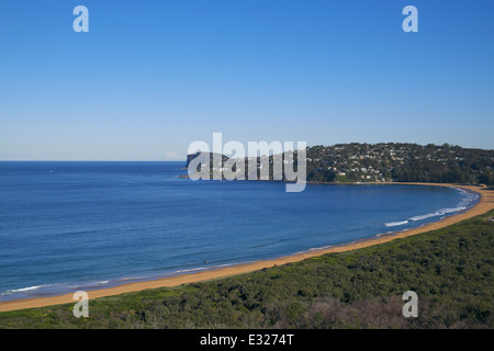 Vista di Sydney Palm Beach dal promontorio barrenjoey, Sydney, NSW, Australia Foto Stock