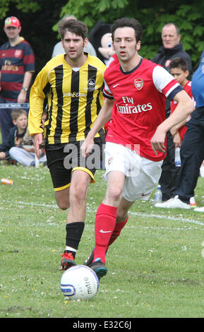 Ralf poco giochi per l'Arsenal leggende in una partita di calcio di beneficenza contro gli insegnanti del luogo di sabbia Academy dotata di: Ralf poco Dove: Bedfordshire, Regno Unito quando: 19 Maggio 2013 Foto Stock