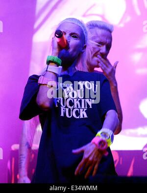 South African rap-rave gruppo Die Antwoord eseguire presso l'Olympia offre: Yolandi Visser dove: Dublino, Irlanda quando: 20 Giu Foto Stock