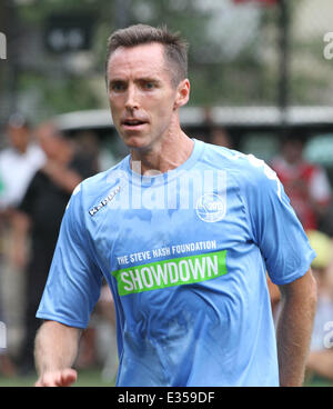 La sesta edizione di Steve Nash Foundation Showdown al Sarah D. Roosevelt Park offre: Steve Nash dove: Hoboken, NY, unite Foto Stock