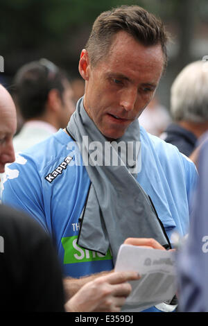 La sesta edizione di Steve Nash Foundation Showdown al Sarah D. Roosevelt Park offre: Steve Nash dove: Hoboken, NY, unite Foto Stock