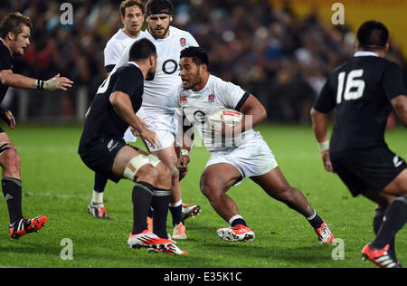 Hamilton, la Nuova Zelanda. Il 21 giugno, 2014. Manu Tuilagi. Nuova Zelanda All Blacks contro l'Inghilterra. Internazionale di Rugby Union. Terzo test match della serie Steinlager, Hamilton. La Nuova Zelanda. Sabato 21 Giugno 2014. Credito: Azione Sport Plus/Alamy Live News Foto Stock