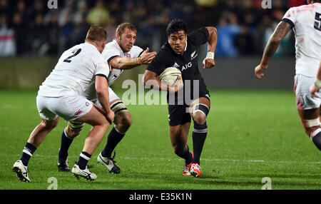 Hamilton, la Nuova Zelanda. Il 21 giugno, 2014. Julian Savea. Nuova Zelanda All Blacks contro l'Inghilterra. Internazionale di Rugby Union. Terzo test match della serie Steinlager, Hamilton. La Nuova Zelanda. Sabato 21 Giugno 2014. Credito: Azione Sport Plus/Alamy Live News Foto Stock