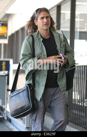 'Sopranos' star Michael Imperioli visto arrivare all'aeroporto LAX con: Michael Imperioli dove: Los Angeles, CA, Stati Uniti quando: 09 Lug 2013 Foto Stock