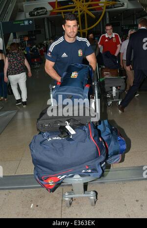 I deputati irlandesi del British & Irish Lions touch down presso l'aeroporto di Dublino con: Rob Kearney dove: Dublino, Irlanda quando: 10 Lug 2013 Foto Stock