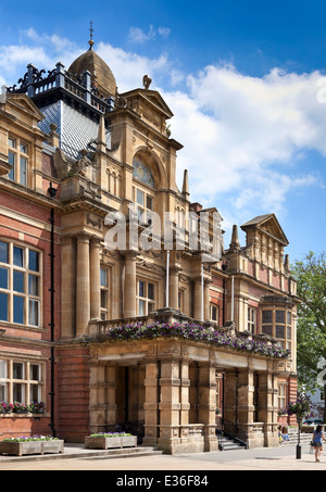 Leamington Spa municipio facciata anteriore, la sfilata, Royal Leamington Spa Warwickshire, Regno Unito Foto Stock