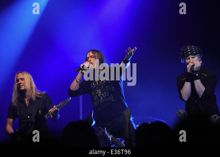 Amaranthe esegue dal vivo presso il Virgin Mobile Mod Club durante il loro primo North American headline tour con: Olof Mörck,Andreas Solveström,Jake E,Amaranthe dove: Toronto, Canada quando: 20 Lug 2013 Foto Stock