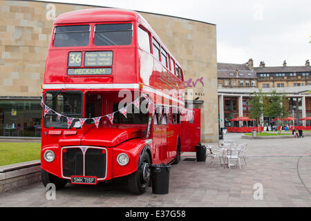 Bradford, Regno Unito. Il 22 giugno, 2014. Il curry Bradford Festival 22 Giugno 2014. Credito: Rob Ford/Alamy Live News Foto Stock