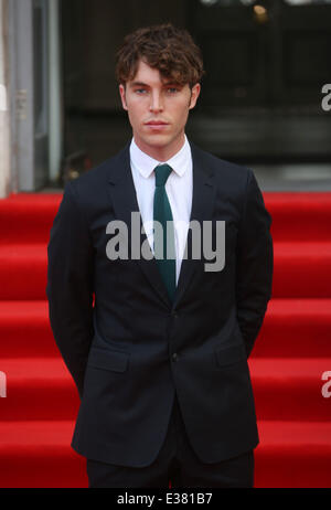 'Tempo' UK premiere tenutasi presso la Somerset House - Arrivi con: Tom Hughes dove: Londra, Regno Unito quando: 08 Ago 2013 Foto Stock