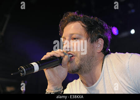 Matt Cardle e Melanie C effettuando in corrispondenza di G-A-Y con: Matt Cardle dove: Londra, Regno Unito quando: 17 Ago 2013 Foto Stock