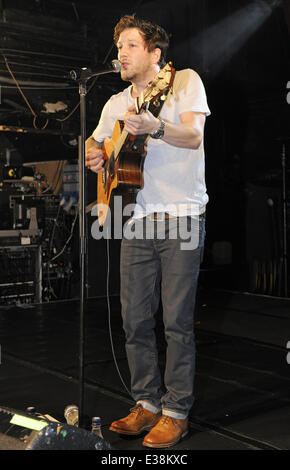 Matt Cardle e Melanie C effettuando in corrispondenza di G-A-Y con: Matt Cardle dove: Londra, Regno Unito quando: 17 Ago 2013 Foto Stock