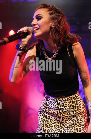 Cher Lloyd, quinto armonia, Jackson Guthy e Natalie estere esibirsi in concerto presso al Best Buy Theatre dotato di: Cher Lloyd dove: New York City, NY, Stati Uniti quando: 07 Set 2013 Foto Stock