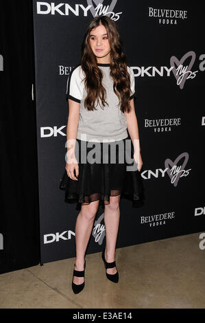 DKNY festeggia i 25 anni con una festa di compleanno con: Hailee Steinfeld dove: New York, NY, Stati Uniti quando: 09 Set 2013 Foto Stock