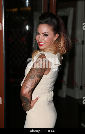 Jodie Marsh festeggia il suo nuovo TLC mostra, su steroidi e Jodie Marsh sul gioco con: Jodie Marsh dove: Londra, Regno Unito quando: 09 Ott 2013 Foto Stock