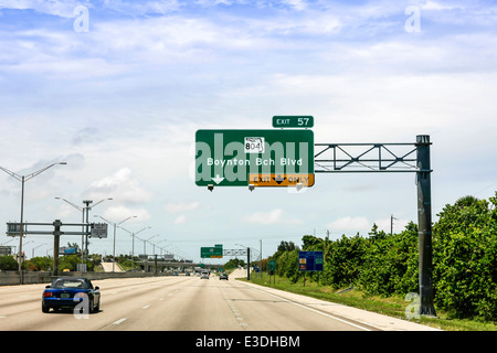 Segno di overhead, corsia di sinistra di Boynton Beach Blvd uscita sulla I-95 in Florida Foto Stock