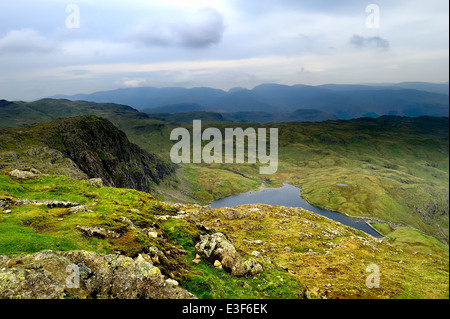 Stickle Tarn e Pavey Ark da Harrison Stickle Foto Stock