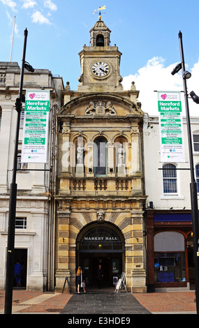 Ingresso alla Sala Mercato, Hereford, Herefordshire, Inghilterra, Regno Unito, Europa occidentale. Foto Stock