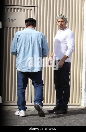 Ben Affleck va a Cyber F/X, un laser scanner 3D facility di Burbank. Affleck è arrivato nella sua annata Chevrolet Chevelle. Dotato di: Ben Affleck dove: di Burbank, California, Stati Uniti quando: 23 Nov 2013 Foto Stock