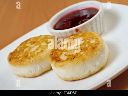 Frittelle di cagliata und inceppamento. closeup Foto Stock