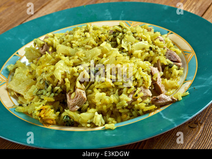 Kalam Polow carne e riso con cavolo nella lingua persiana o farsi Foto Stock