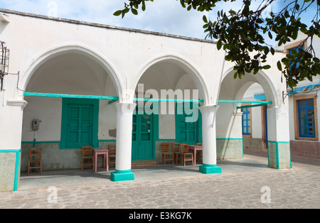 Il vecchio tradizionale coffee shop a Patmos isola in Grecia Foto Stock