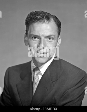 FRANK SINATRA (1915-1998) US cantante e attore di cinema circa 1948 Foto Stock