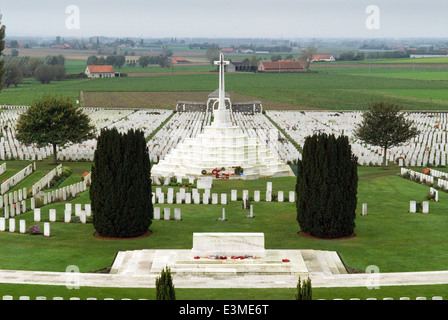 Tyne Cot WWI Cimitero ( 3587 sepolture), e Memorial (34949 nomi del mancante) a Passchendaele,vicino a Ypres,lebbroso,Belgio. Foto Stock