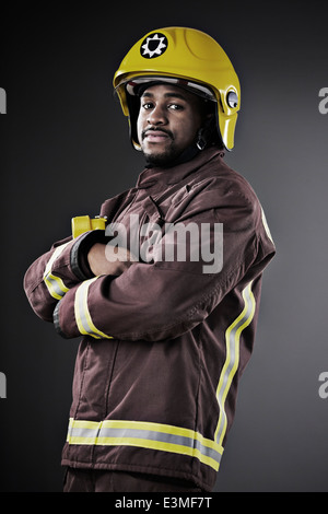 Ritratto di fiducia vigile del fuoco Foto Stock